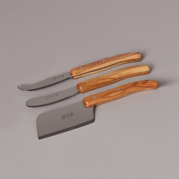 Three Knifes Cheese Set