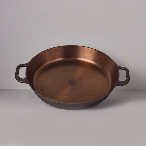 SATIN-SMOOTH, POLISHED FINISH  DUAL ERGONOMIC HELPER HANDLES  DEEP 2.5" 14 DUAL HANDLE Cast Iron  Smithey SKILLET